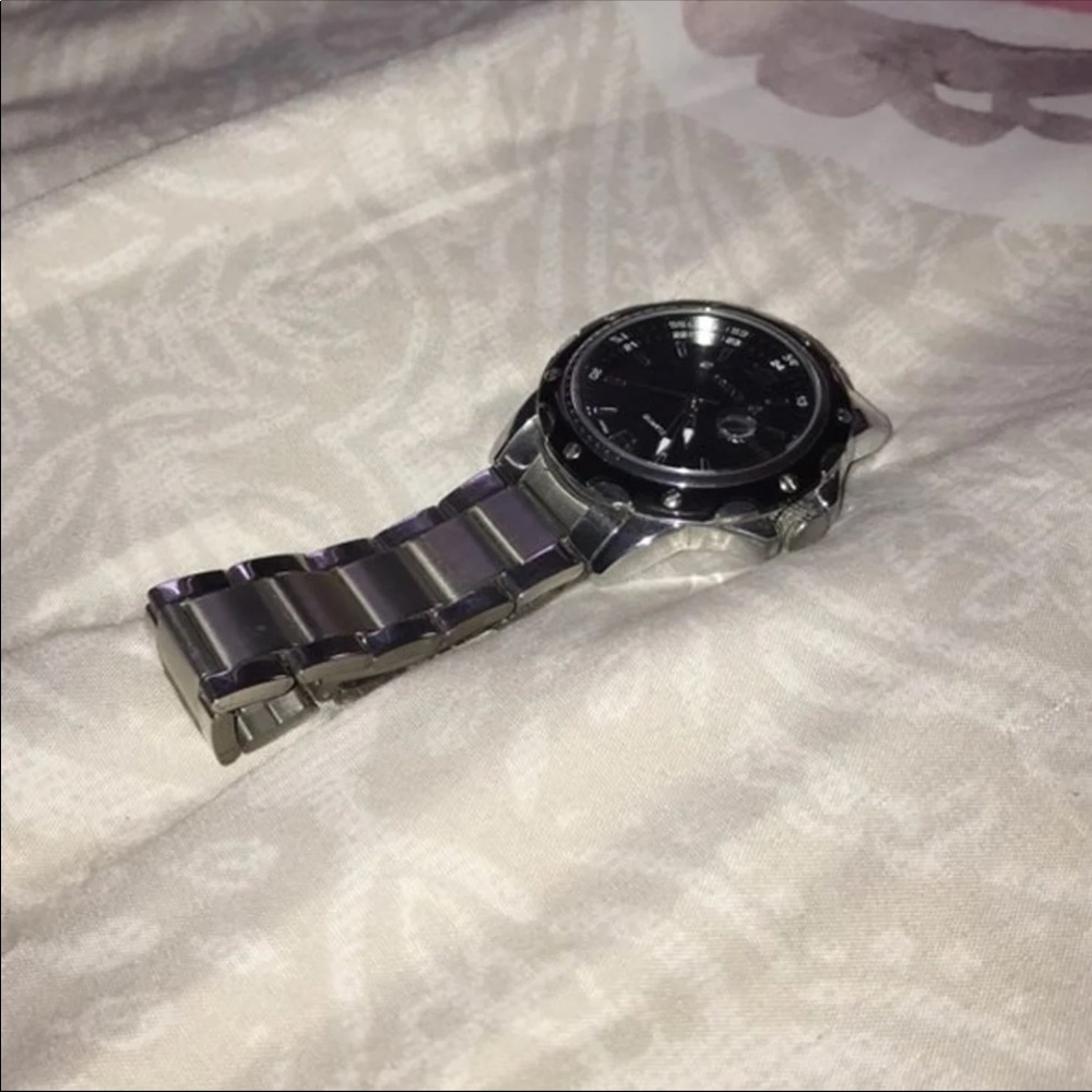 Skone Watch - Picture 4 of 4